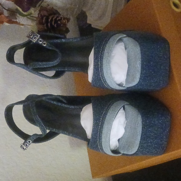 NEW platform sandals in denim - Picture 9 of 14